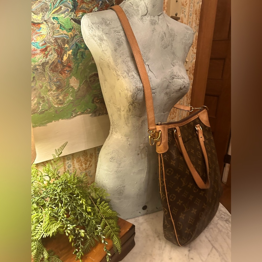 Authentic LV Odeon 2008 (Awesome Crossbody/Laptop Bag!!)